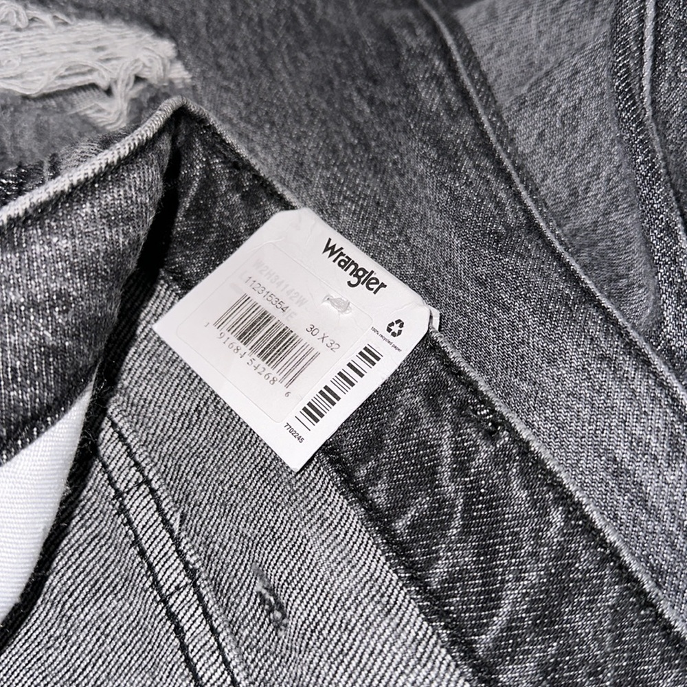 Wrangler Gray Flare Jeans - Picture 8 of 9
